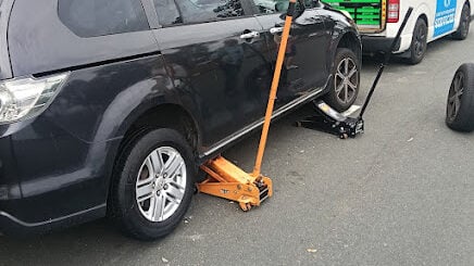 flat tyre roadside Auckland repair service